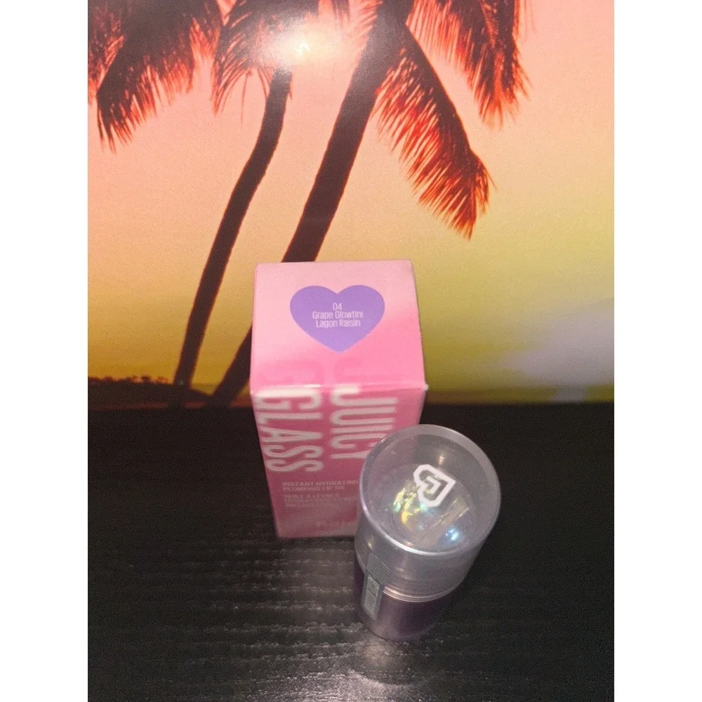 Kaja Juicy Glass‎ Grape Blowin' Instant Hydrating Plumping Lip Oil 04